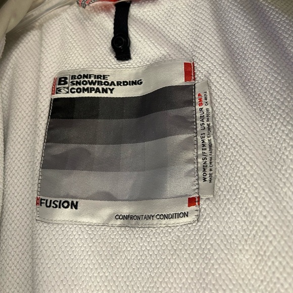 WOMENS BONFIRE SNOWBOARDING COMPANY SKI JACKET, SIZE SMALL - Picture 6 of 13